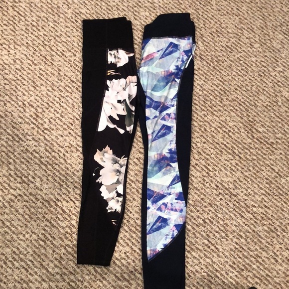 Athleta Blue Luminous Powder Peak & Black floral leggings Both size Small - Picture 6 of 8